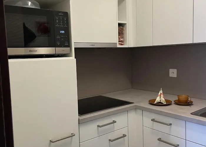 Europe App 303 Apartment